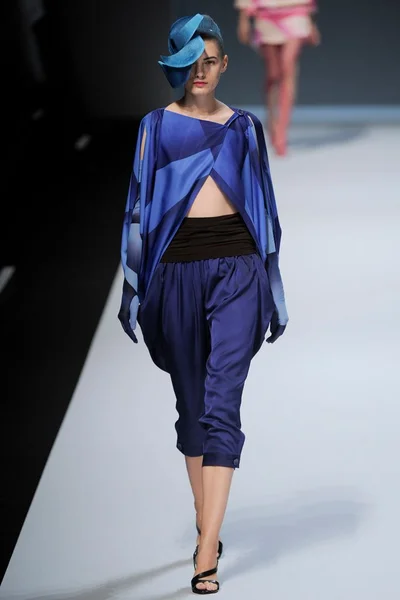 Look 27